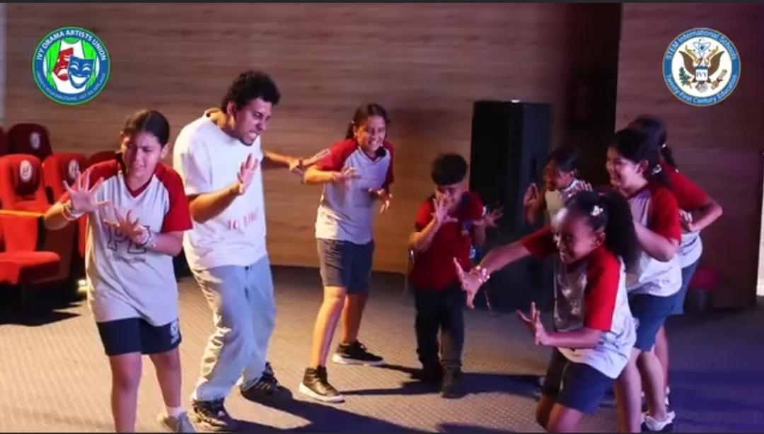  🎭✨ Exciting times in the Advanced Drama Course at IVY Drama! After school at IVY International Scho